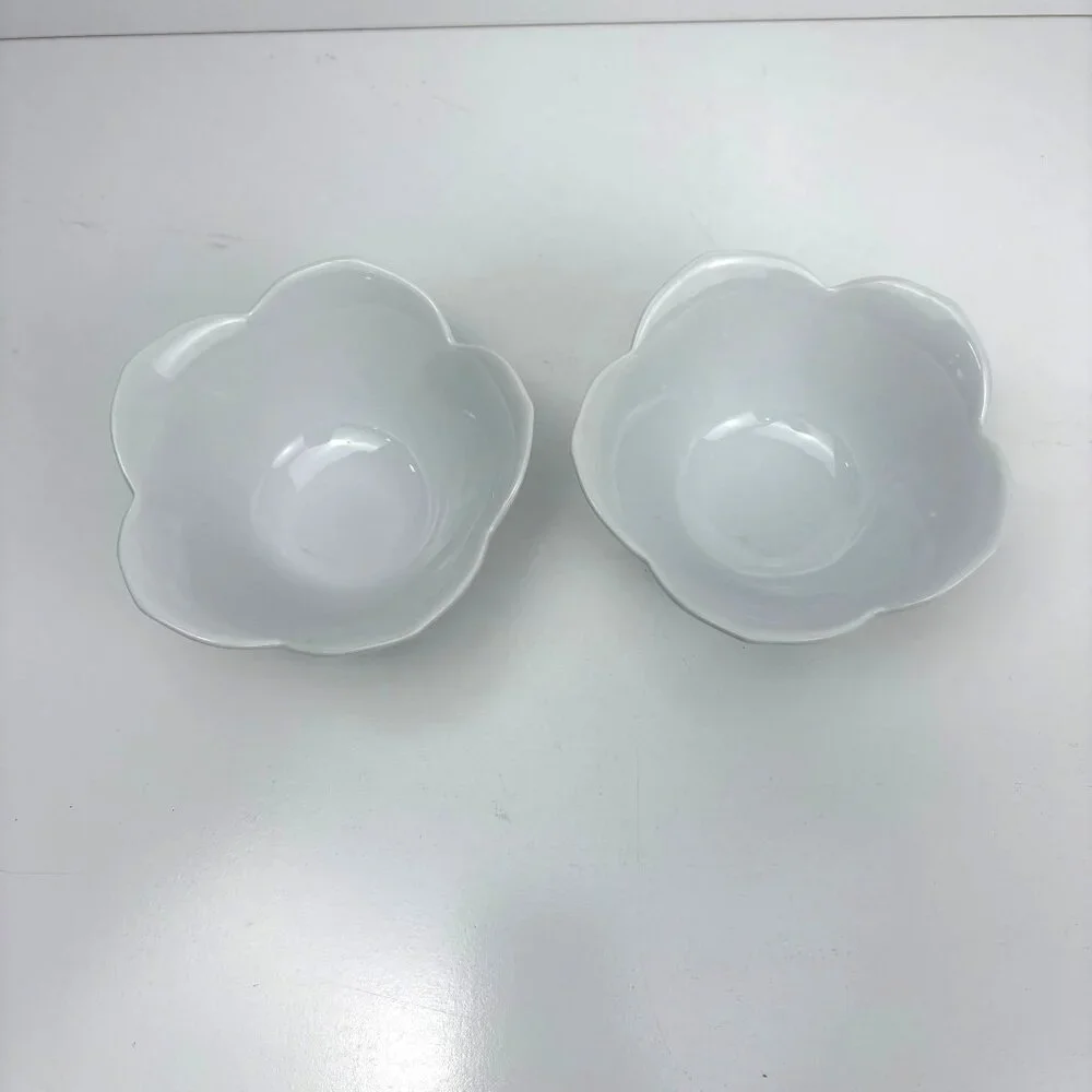 White Pier 1 Lotus Scalloped Porcelain Bowls Set Of 2‎ Tulip 4 1/2”
